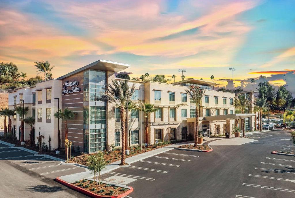 Hampton Inn & Suites Mission Viejo image