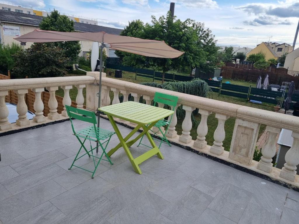 Persan Studio avec Terrasse photo 4