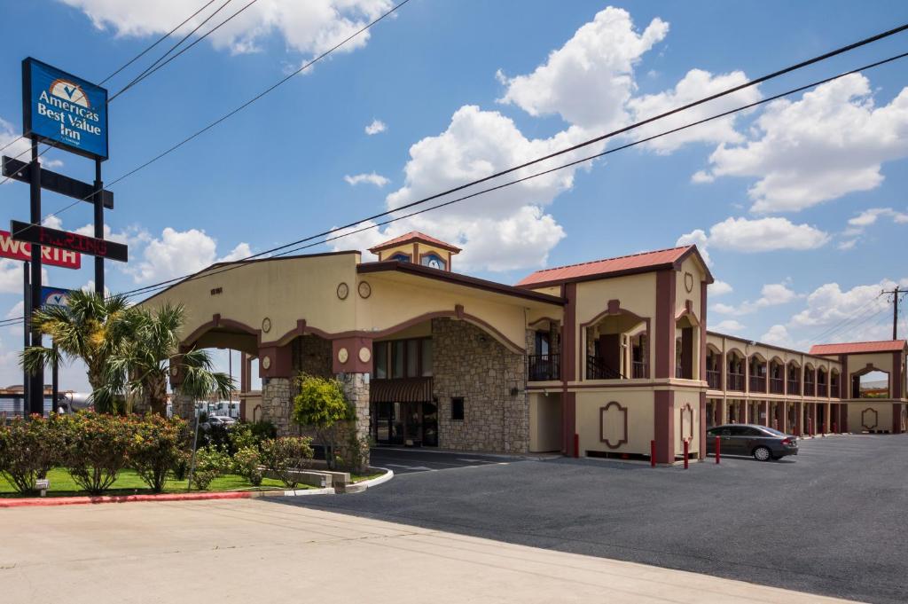 Americas Best Value Inn Buda Austin S image