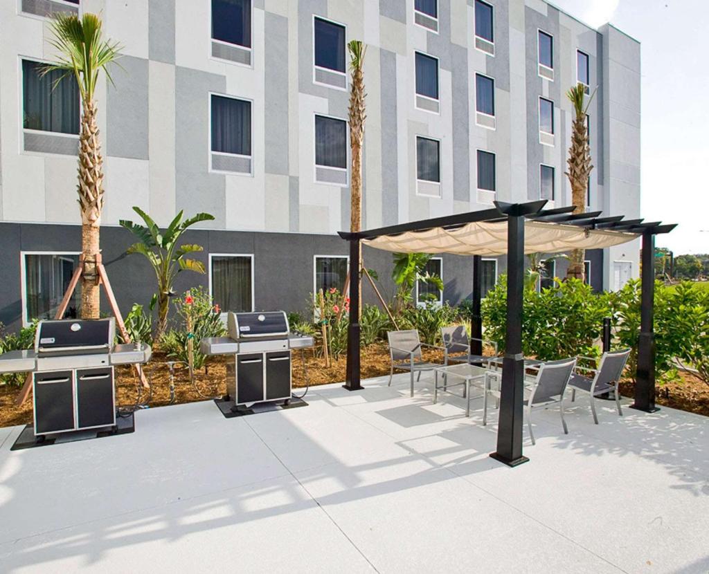 Hampton Inn & Suites Sarasota / Bradenton - Airport photo 4