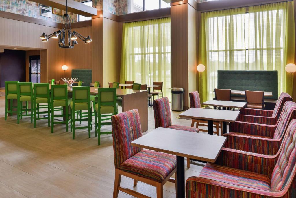 Hampton Inn & Suites Saint Paul Oakdale Woodbury photo 3