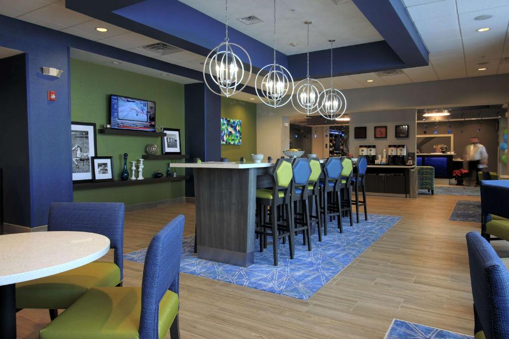 Hampton Inn West Plains photo 2