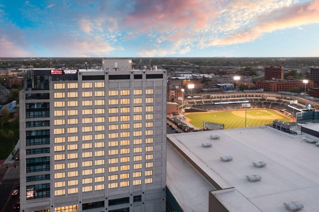 Hilton Garden Inn Toledo Downtown photo 2