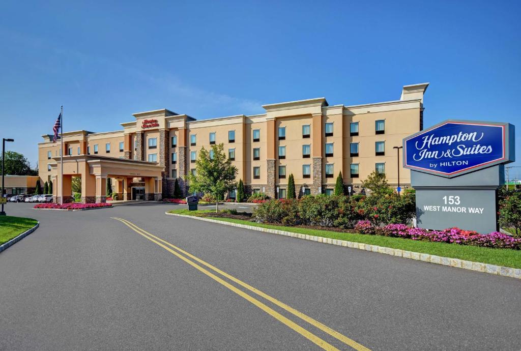 Hampton Inn & Suites Robbinsville image
