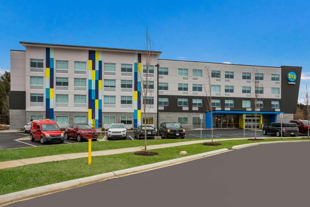 Tru By Hilton Traverse City image