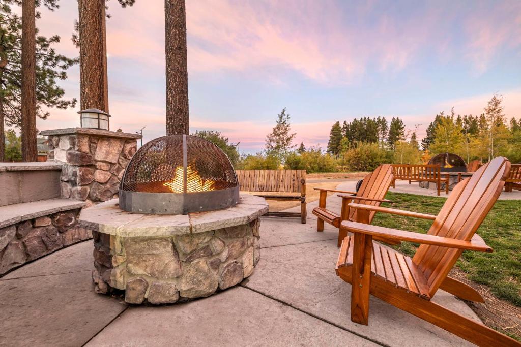 Hilton Vacation Club Lake Tahoe Resort South photo 1