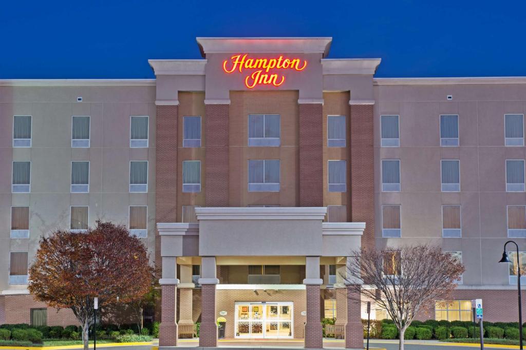 Hampton Inn by Hilton Gainesville-Haymarket image