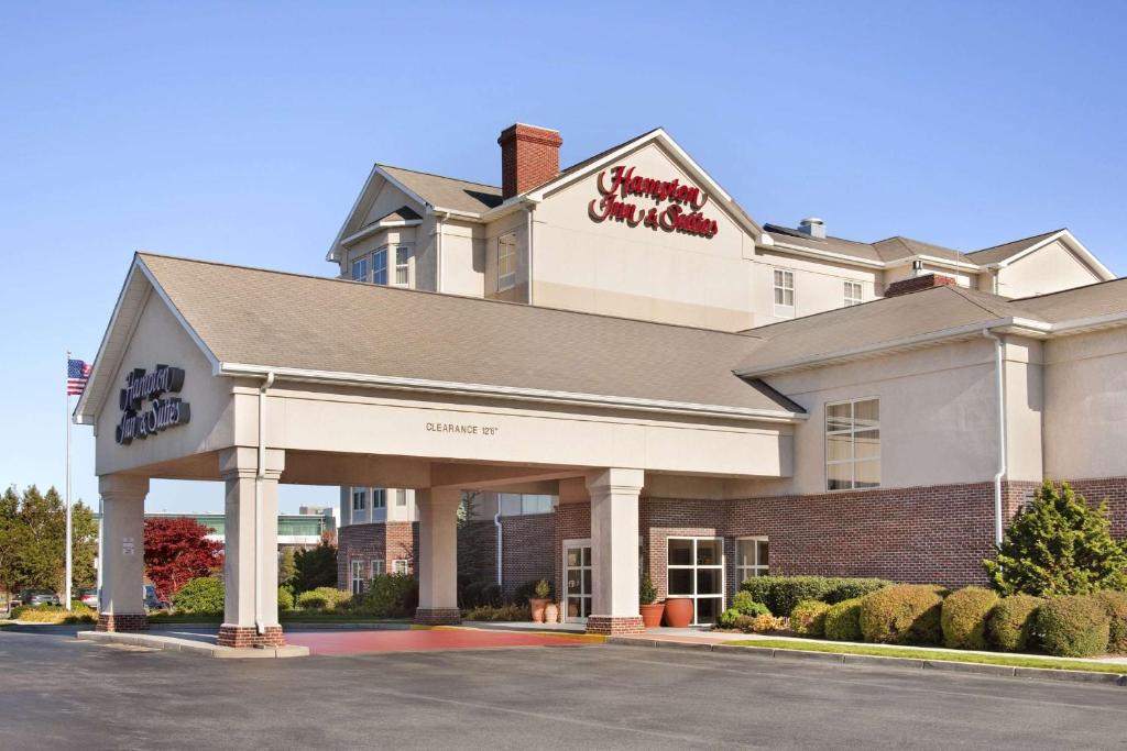 Hampton Inn & Suites Providence/Warwick-Airport image