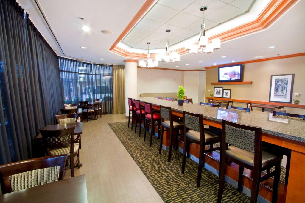 Hampton Inn - Vancouver Airport/Richmond photo 1
