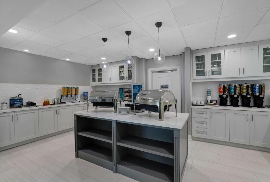 Homewood Suites by Hilton London Ontario photo 4