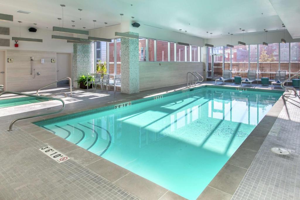 Hilton Garden Inn Calgary Downtown photo 3