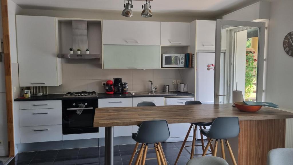 Appartement entier Ascain, 3 pièces, 4 personnes entre la Rhune et St Jean de Luz photo 1
