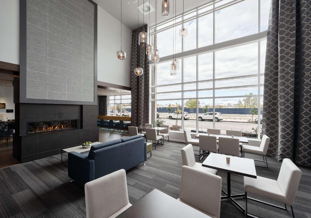 Hampton Inn & Suites By Hilton Quebec City /Saint-Romuald photo 3