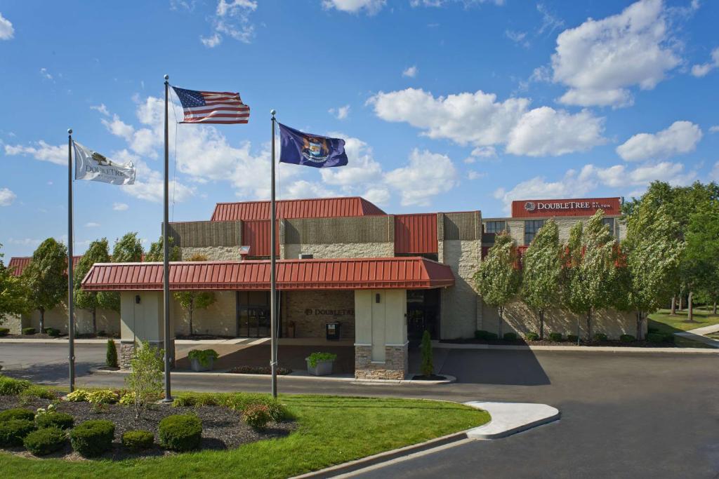 DoubleTree by Hilton Detroit - Dearborn image