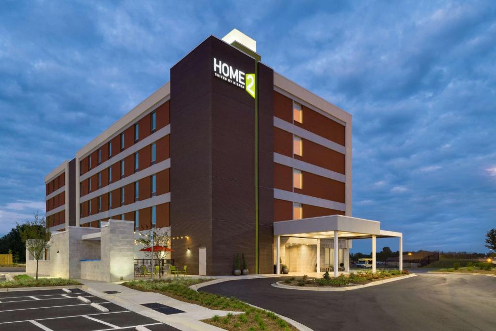 Home2 Suites by Hilton Charlotte Airport image