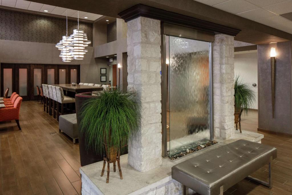 Hampton Inn & Suites Austin Cedar Park-Lakeline photo 3