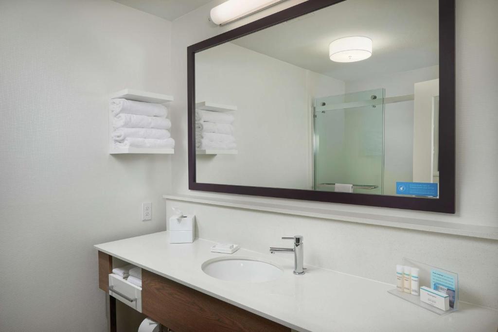 Hampton Inn by Hilton Helena - Tap to explore photos