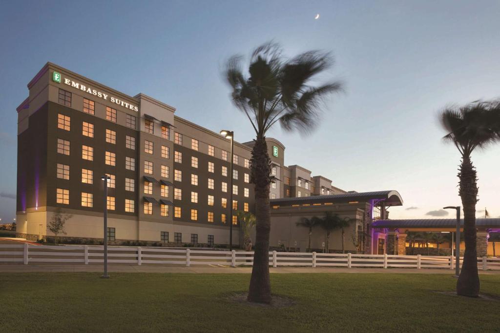 Embassy Suites by Hilton McAllen Convention Center photo 4