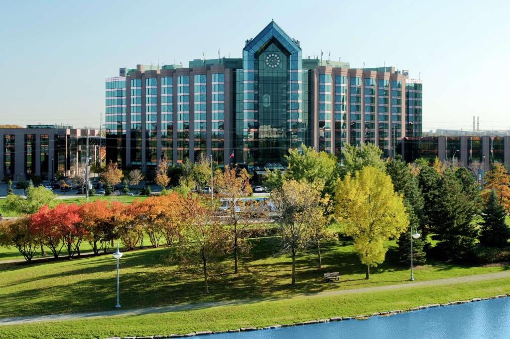 Hilton Suites Toronto-Markham Conference Centre & Spa photo 1