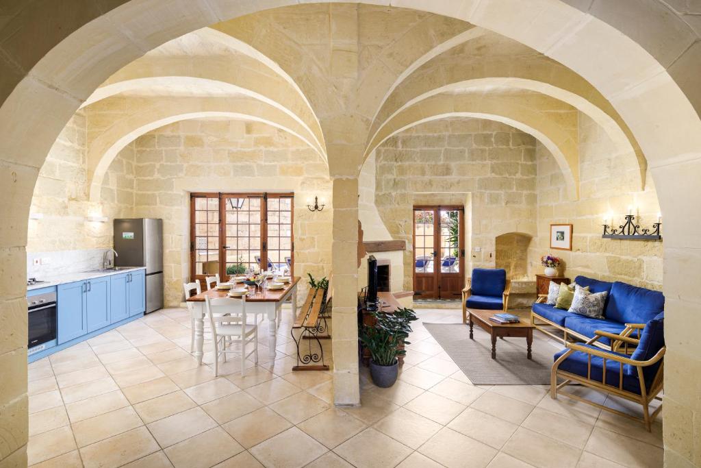 Dar tal-Patri Farmhouse with Private Pool photo 3