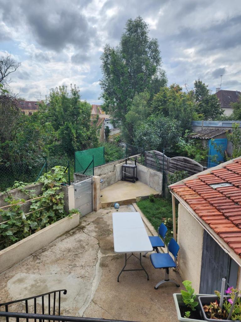 Appartement duplex F2 tout confort proche centre ville avec parking gratuit photo 3