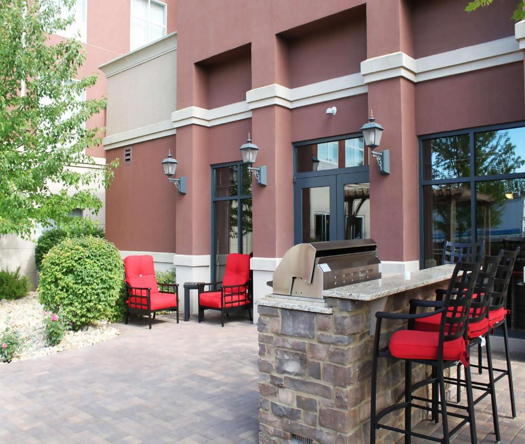 Homewood Suites by Hilton Bloomington photo 3