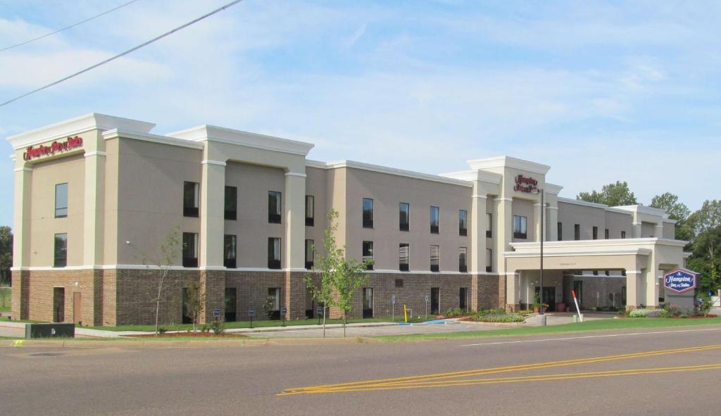 Hampton Inn & Suites Hope image