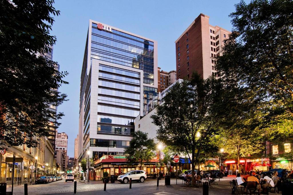 Hilton Garden Inn Pittsburgh Downtown photo 4