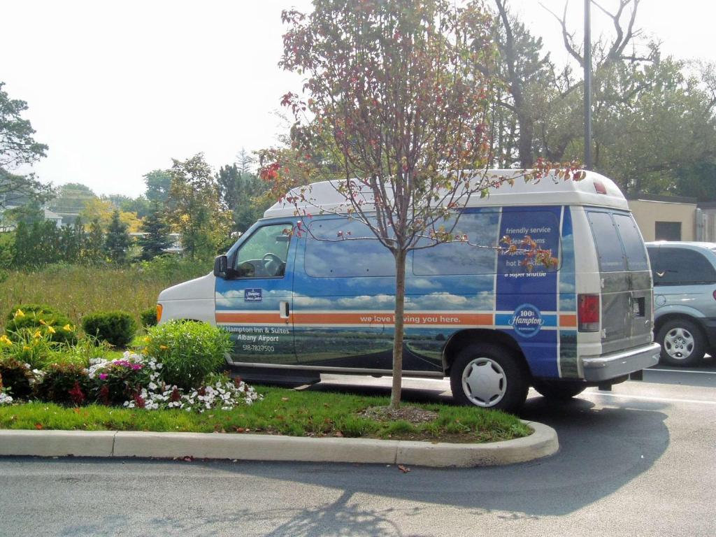 Hampton Inn & Suites Albany Airport image