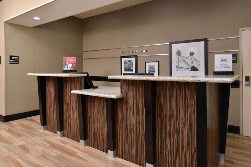 Hampton Inn Van Horn photo 3
