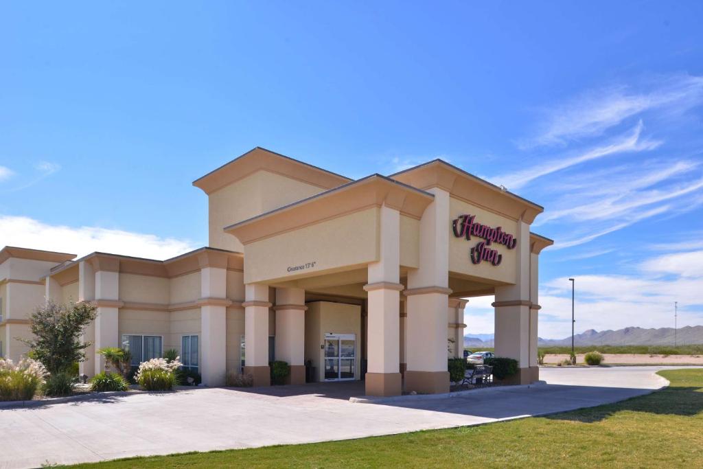 Hampton Inn Van Horn photo 1