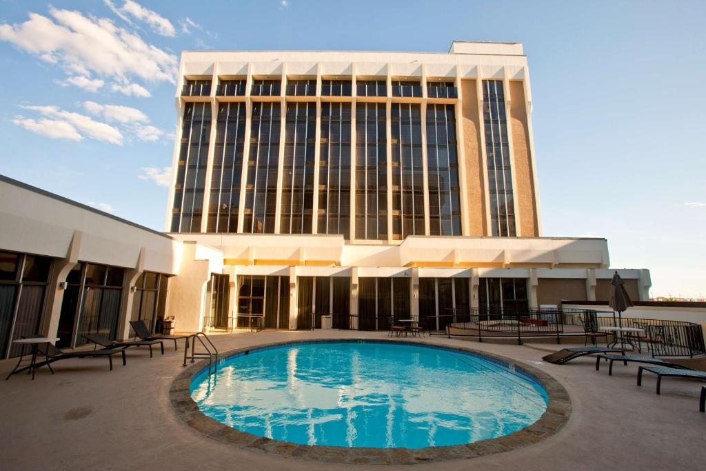 DoubleTree by Hilton Midland Plaza photo 4