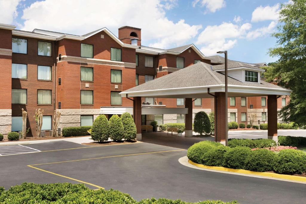 Homewood Suites by Hilton Williamsburg image