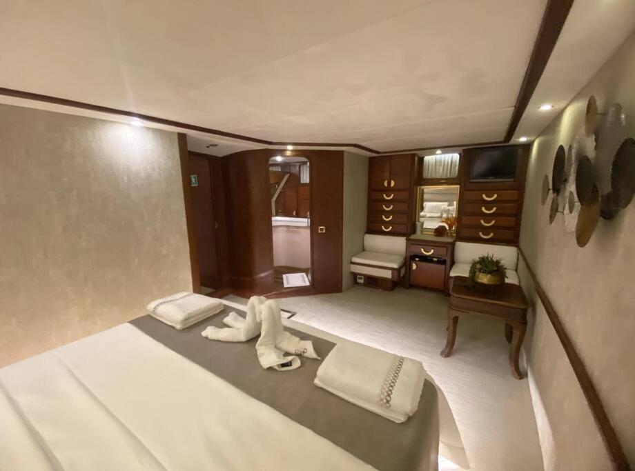 Bodrum Private Yacht Rental photo 1