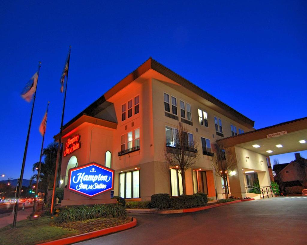Hampton Inn & Suites Mountain View photo 1