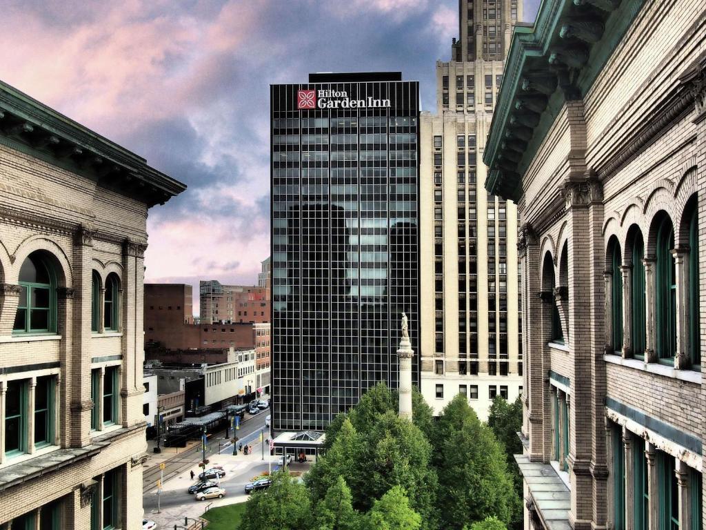 Hilton Garden Inn Buffalo Downtown image