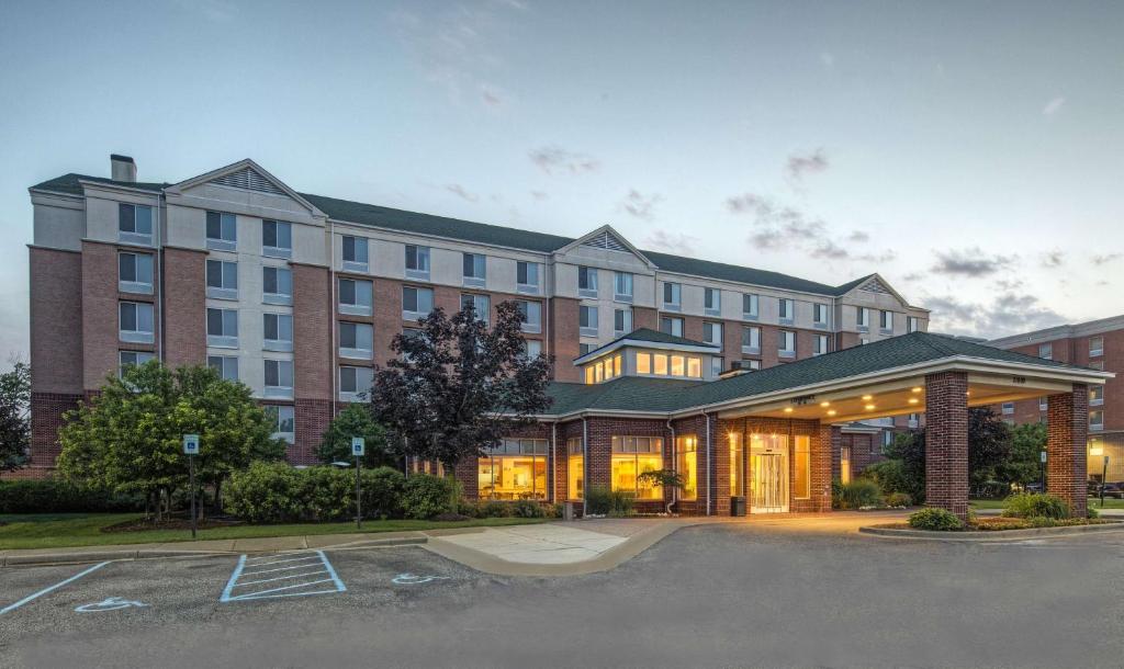 Hilton Garden Inn Detroit Metro Airport photo 1