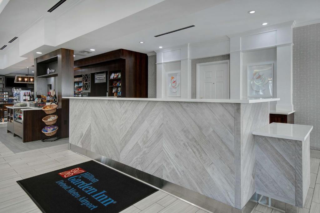 Hilton Garden Inn Detroit Metro Airport photo 3
