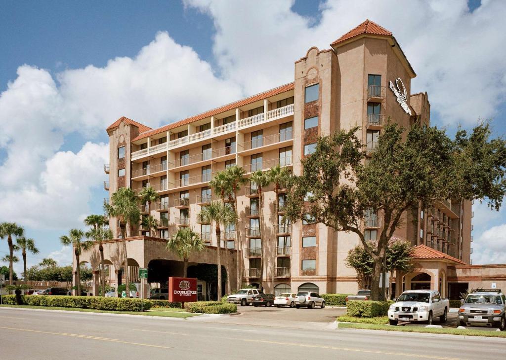 DoubleTree Suites by Hilton Hotel McAllen image