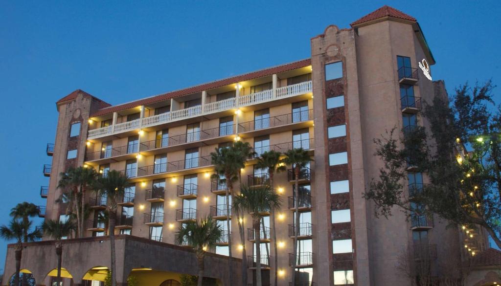 Doubletree by Hilton McAllen photo 2
