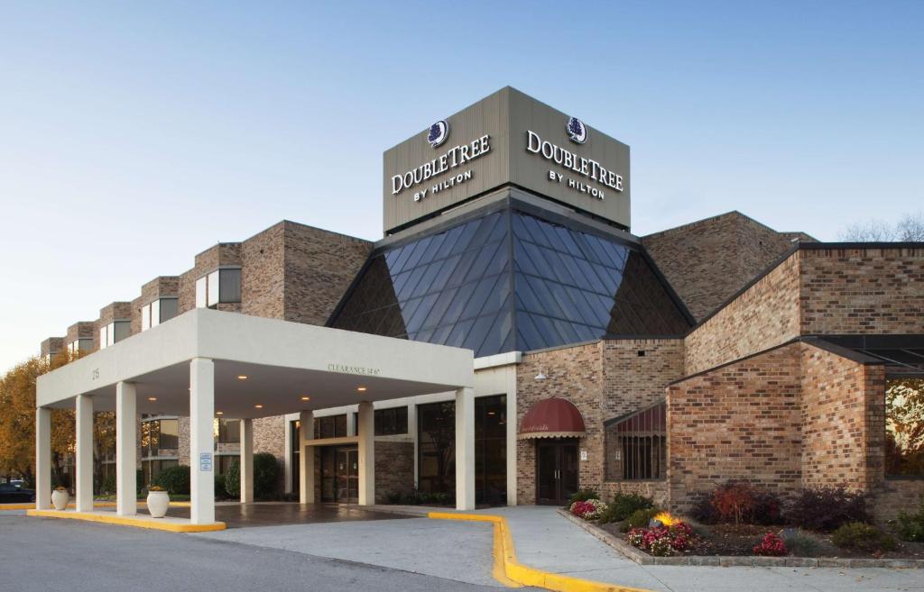 DoubleTree by Hilton Hotel Oak Ridge - Knoxville image