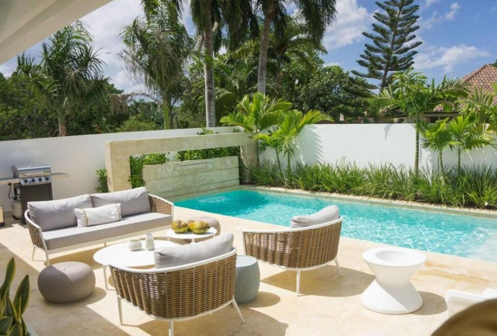 Sunny Vacation Villa No 92