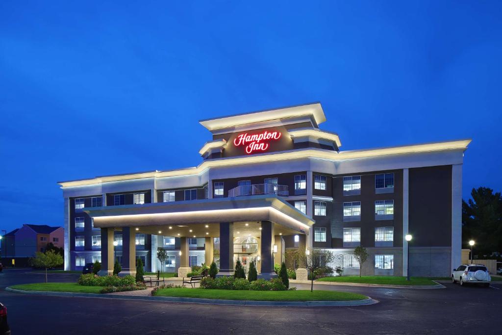 Hampton Inn Holland photo 1