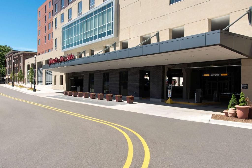 Hampton Inn & Suites Grand Rapids Downtown photo 1