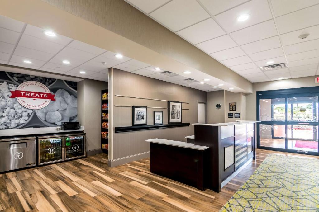 Hampton Inn Oklahoma City Northeast OK photo 4