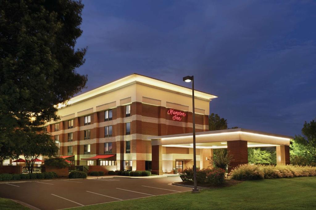 Hampton Inn Atlanta-Stone Mountain photo 1