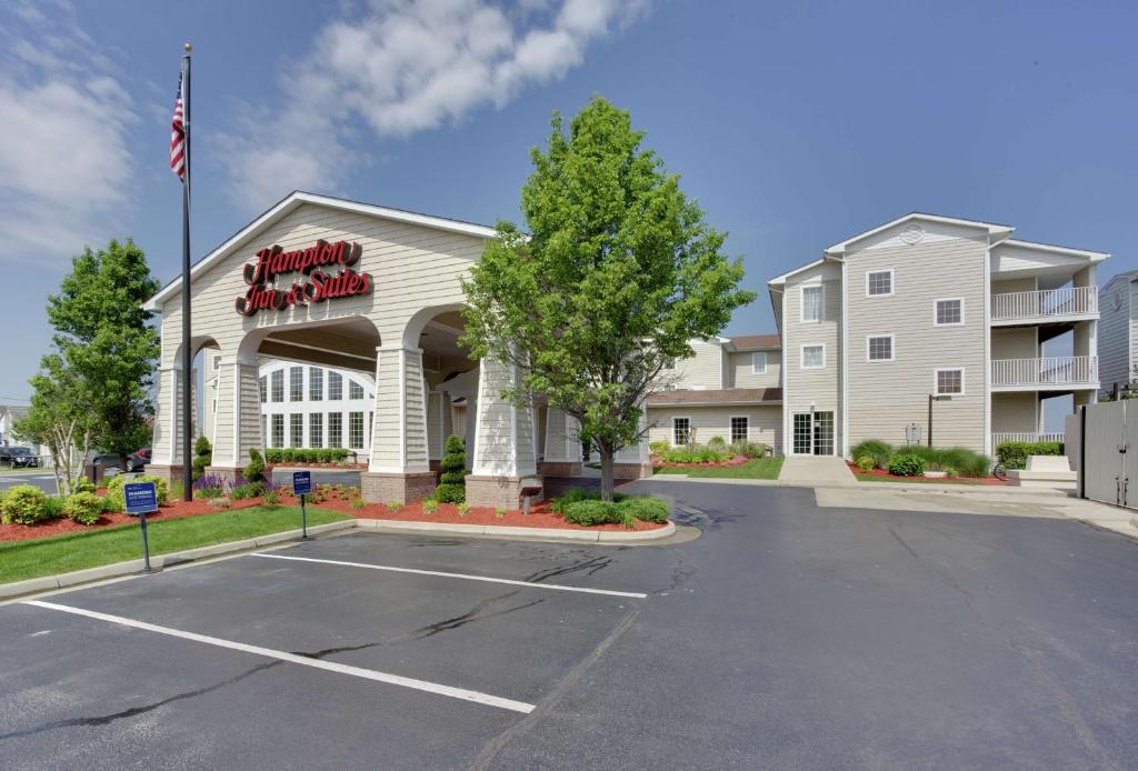 Hampton Inn & Suites Chincoteague Waterfront image