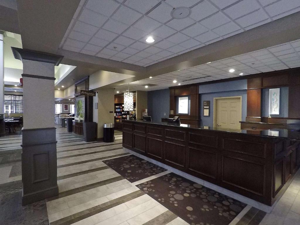 Hilton Garden Inn Des Moines West image