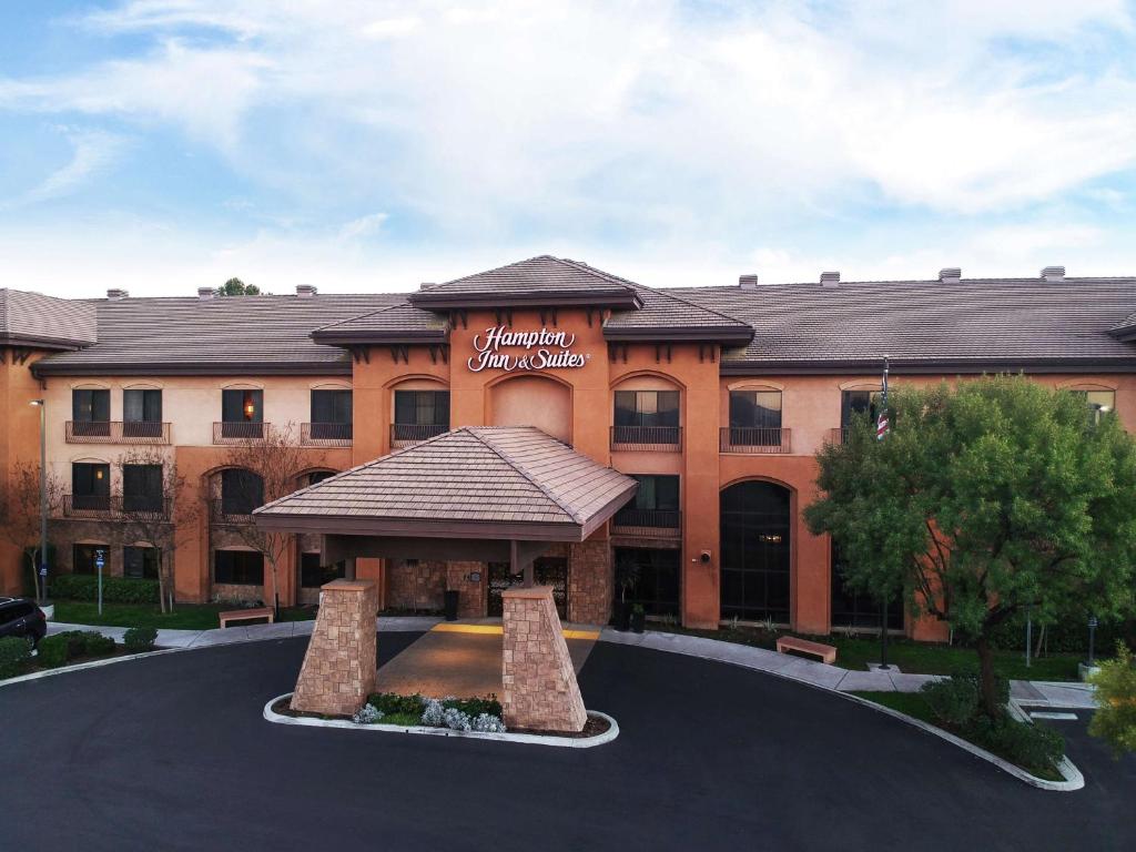 Hampton Inn & Suites Temecula image