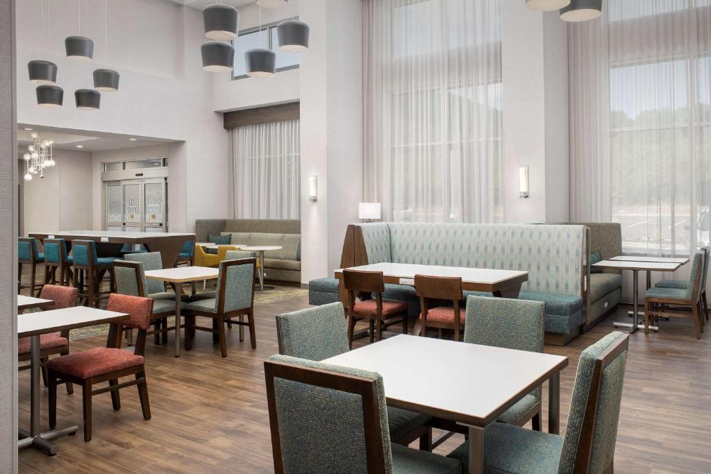 Hampton Inn & Suites Lexington photo 4